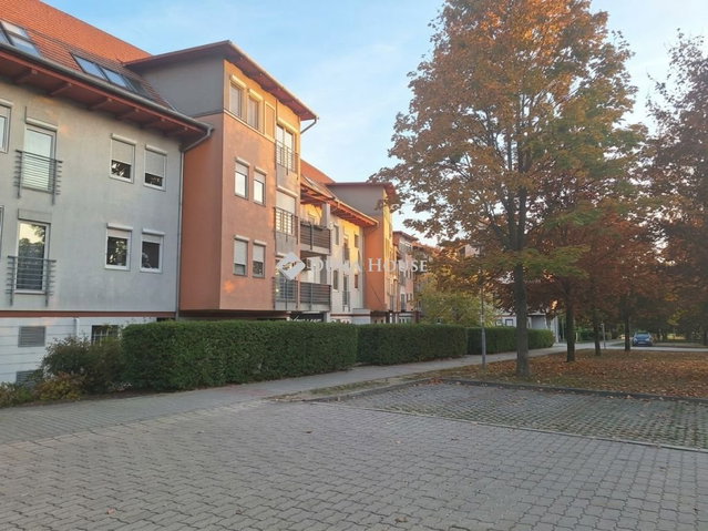 Eladó téglalakás, Budapesten, XVIII. kerületben 75 M Ft