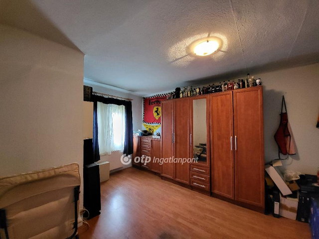 Eladó családi ház, Balatonfűzfőn 95 M Ft, 5 szobás