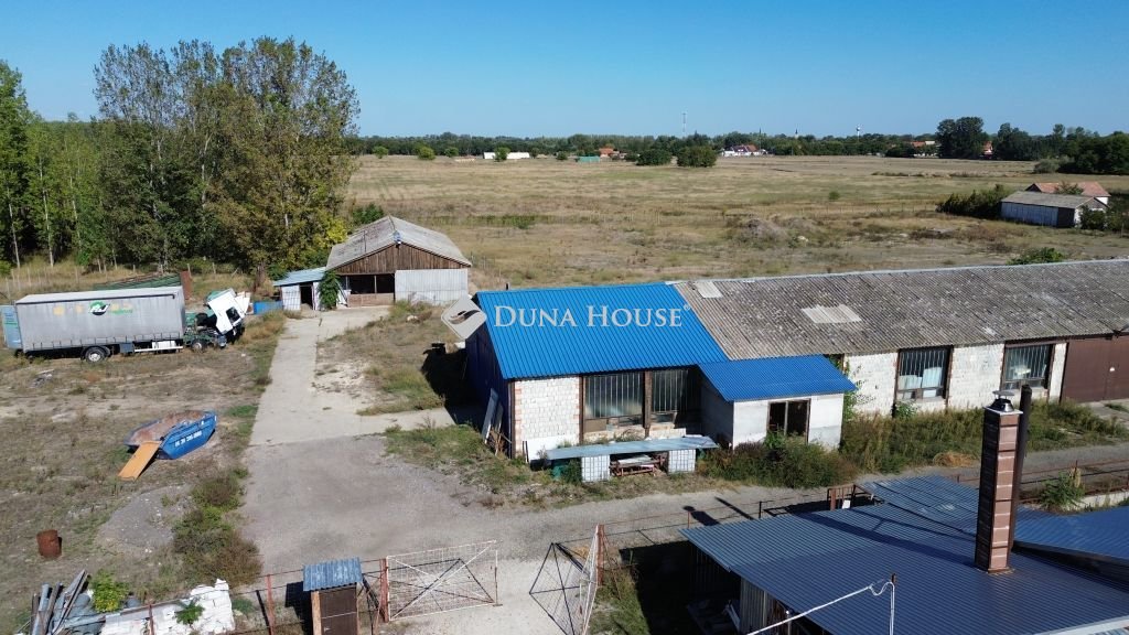 880 m² · 74.900.000 Ft