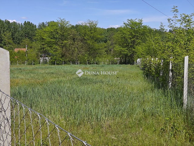Eladó telek, Gödöllőn, Diófa utcában 16.5 M Ft