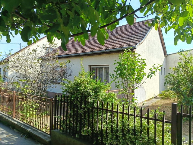 Eladó családi ház, Kaposváron, Cseri úton 47 M Ft, 2 szobás