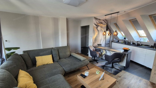 Eladó téglalakás, Sopronban 85.9 M Ft, 3 szobás