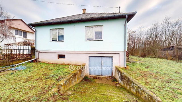 Eladó családi ház, Nagyhalászban 25 M Ft, 3 szobás