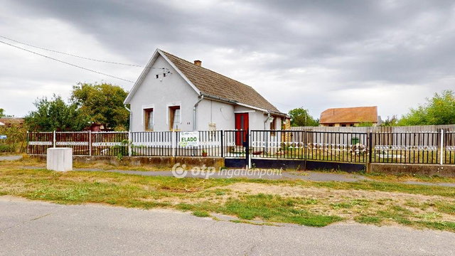 Eladó családi ház, Gulácson 13 M Ft, 1 szobás