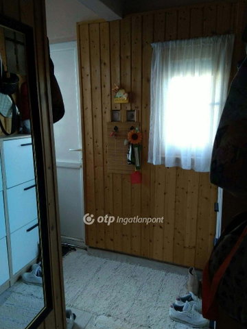 Eladó családi ház, Bátán 7.2 M Ft, 1+1 szobás