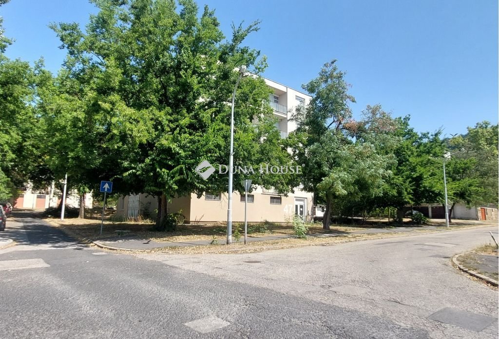 Üzlethelyiség · 34 m² · 24.900.000 Ft