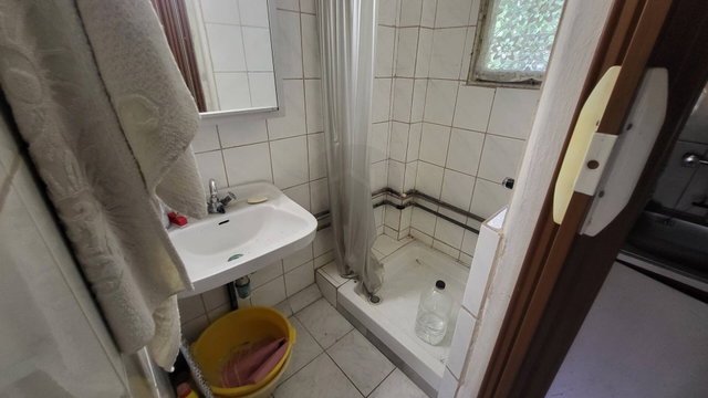 Eladó családi ház, Szigetmonostorban 24.9 M Ft, 1+1 szobás