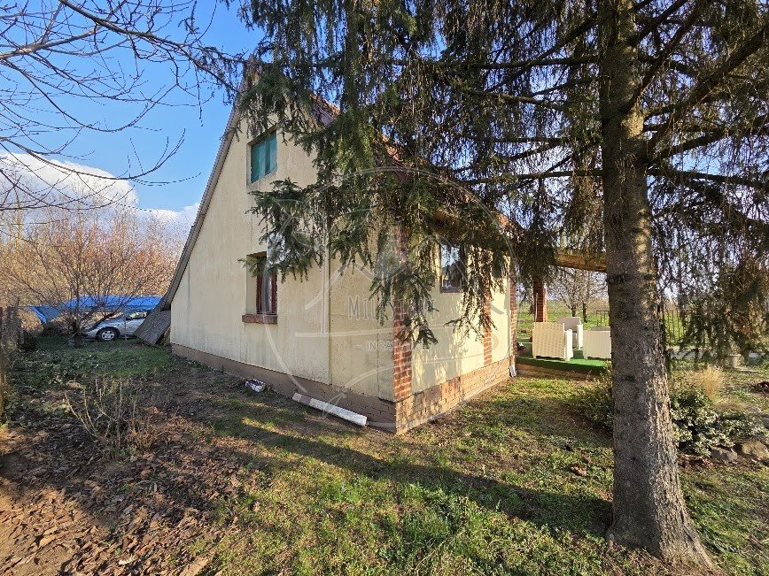 63m² · 21.900.000 ft