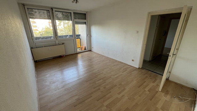 Eladó panellakás, Nyíregyházán 35.99 M Ft, 2 szobás