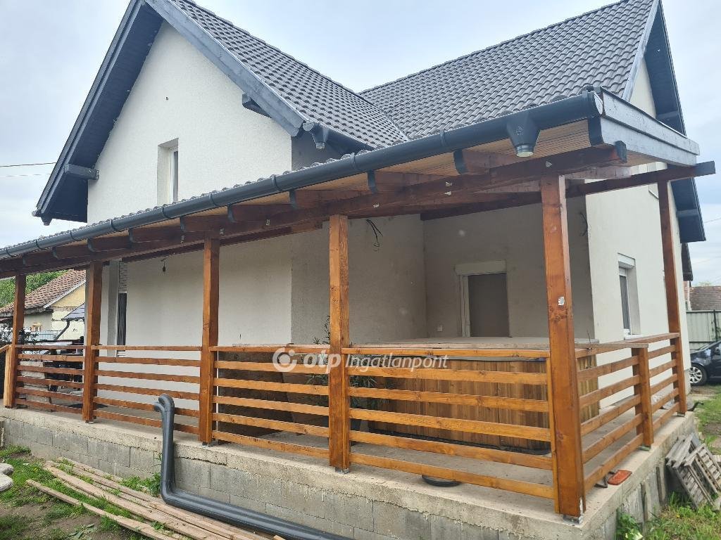 Családi ház · 6 hálószoba · 160 m² · 117.000.000 Ft