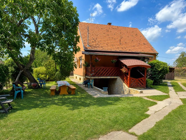 Eladó családi ház, Kecskeméten 54.9 M Ft, 2 szobás