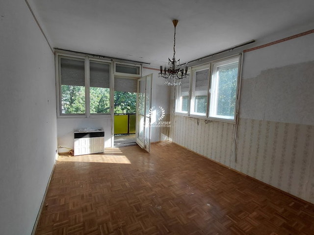 Eladó téglalakás, Ózdon, Lehel Vezér úton 12.5 M Ft
