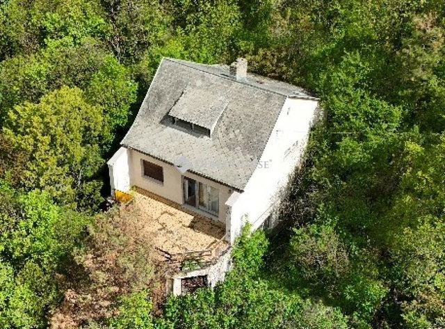 Eladó családi ház, Pécsett 84.9 M Ft, 5 szobás