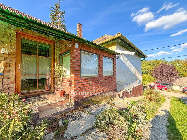 Eladó családi ház, Tengődön 29.99 M Ft, 4+1 szobás