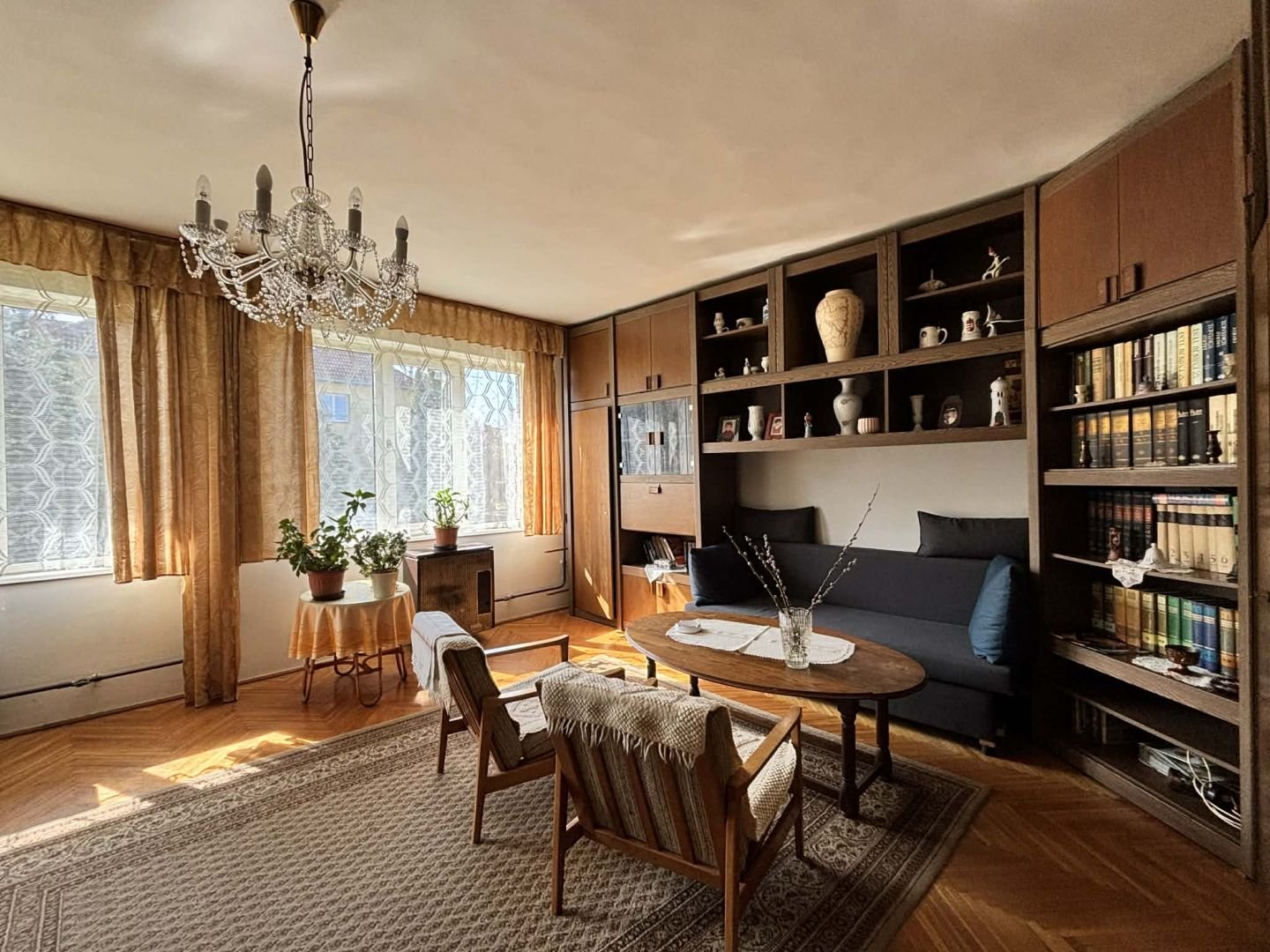 6 bed · 197m² · 72.000.000 ft