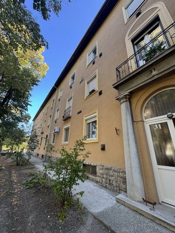 Eladó téglalakás, Pécsett, István utcában 27.8 M Ft, 2 szobás