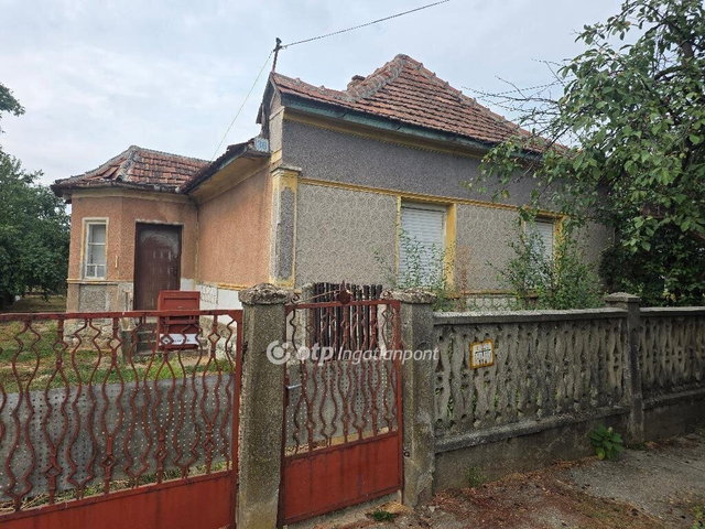 Eladó családi ház, Ongán 14.5 M Ft, 2 szobás