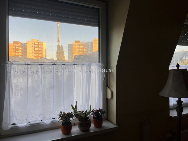 Eladó téglalakás, Tatabányán 63 M Ft, 4 szobás