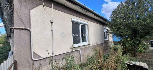 Eladó családi ház, Sárbogárdon 26.5 M Ft, 4 szobás