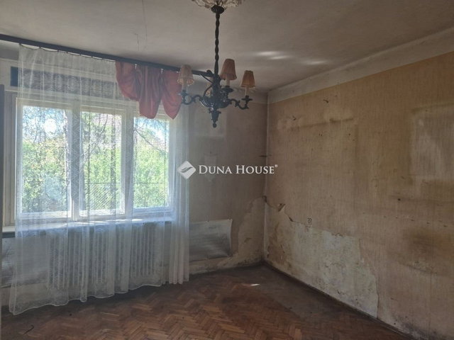 Eladó családi ház, Gödöllőn 95 M Ft, 3 szobás