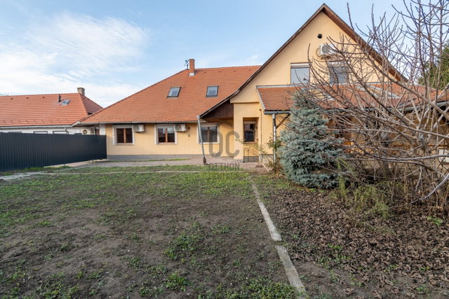 Eladó családi ház, Szekszárdon, Damjanich utcában 89 M Ft