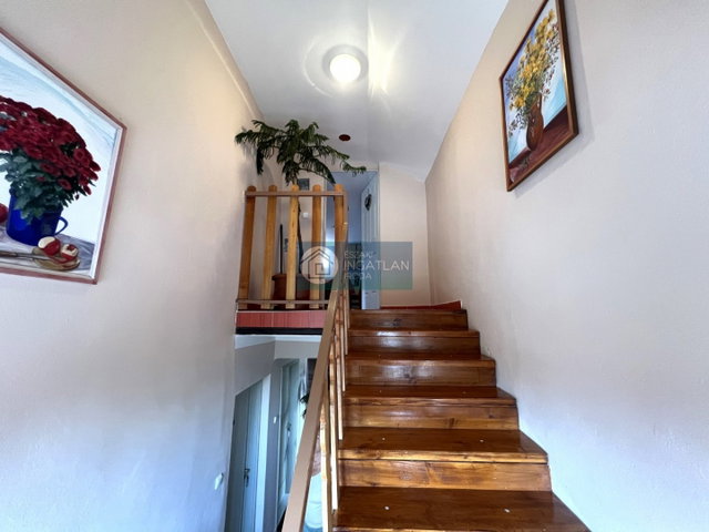 Eladó családi ház, Egerszalókon 90 M Ft, 8 szobás