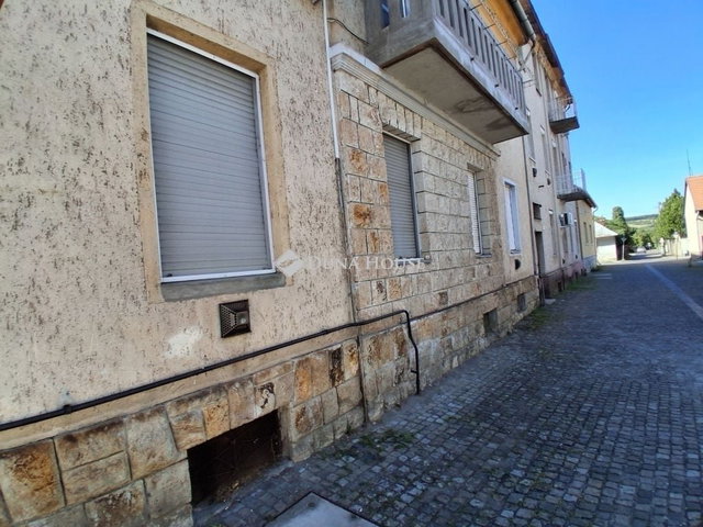 Eladó téglalakás, Szikszón 37.99 M Ft, 2 szobás