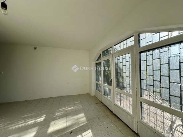 Eladó családi ház, Leányfaluban 89 M Ft, 3 szobás