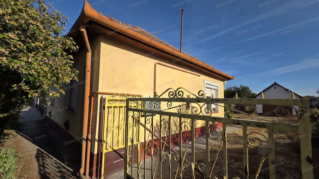 Eladó családi ház, Kerekegyházán 32 M Ft, 3 szobás