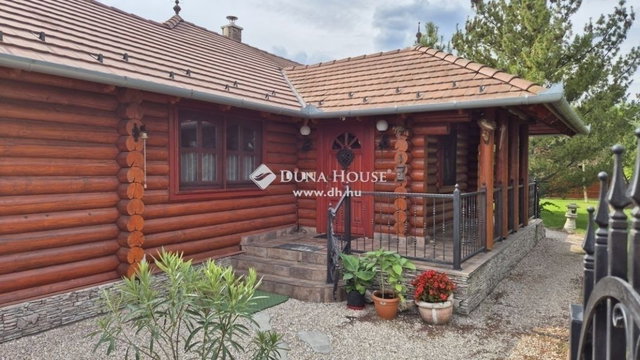 Eladó családi ház, Kecskeméten 169.9 M Ft, 4 szobás