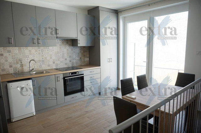 Kiadó téglalakás, albérlet, Szegeden 260 E Ft / hó, 2 szobás