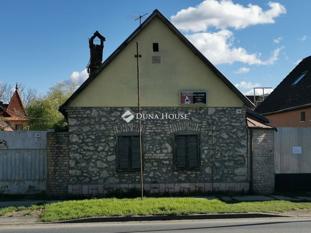 Eladó családi ház, Tatán, Táncsics Mihály utcában 48 M Ft