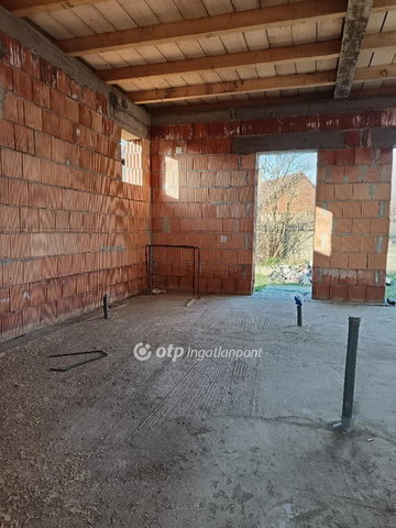 Eladó családi ház, Berettyóújfaluban 57.7 M Ft, 3+1 szobás