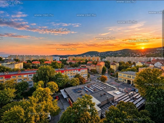 Eladó panellakás, Budapesten, III. kerületben 52.95 M Ft