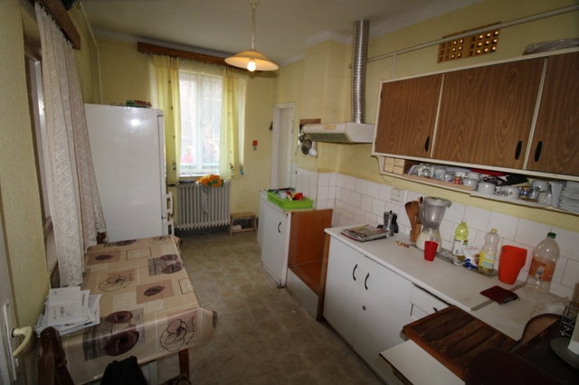Eladó családi ház, Egerben 80 M Ft, 3 szobás
