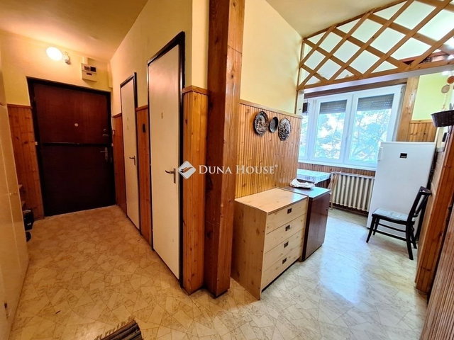 Eladó panellakás, Kecskeméten 45.9 M Ft, 3 szobás
