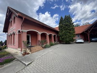 Eladó családi ház, Szadán 169.9 M Ft, 6+3 szobás