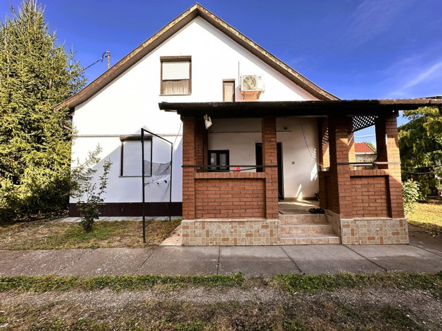 Eladó családi ház, Mezőhegyesen 22 M Ft, 4 szobás