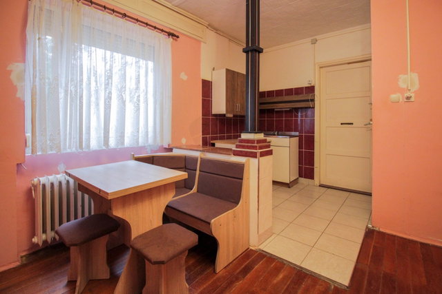 Eladó téglalakás, Almásfüzitőn 14.5 M Ft, 1 szobás