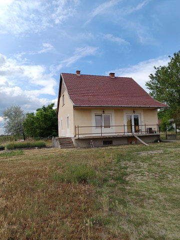 Eladó családi ház, Jakabszálláson 44.9 M Ft, 4+2 szobás