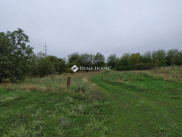 Eladó ipari ingatlan, Pétfürdőn, Berhidai úton 25 M Ft