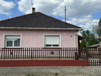 Eladó családi ház, Kakucson 48 M Ft, 2 szobás