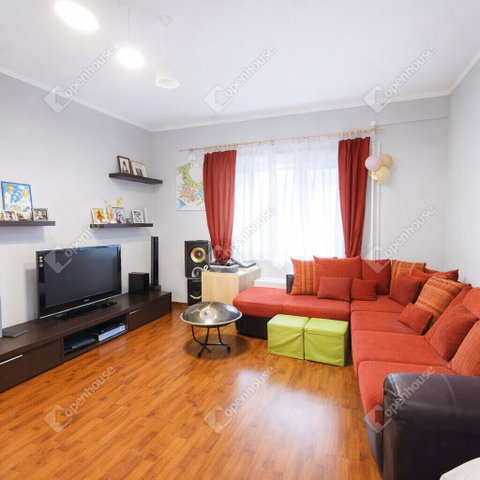 Eladó családi ház, Szegeden 124 M Ft, 5 szobás