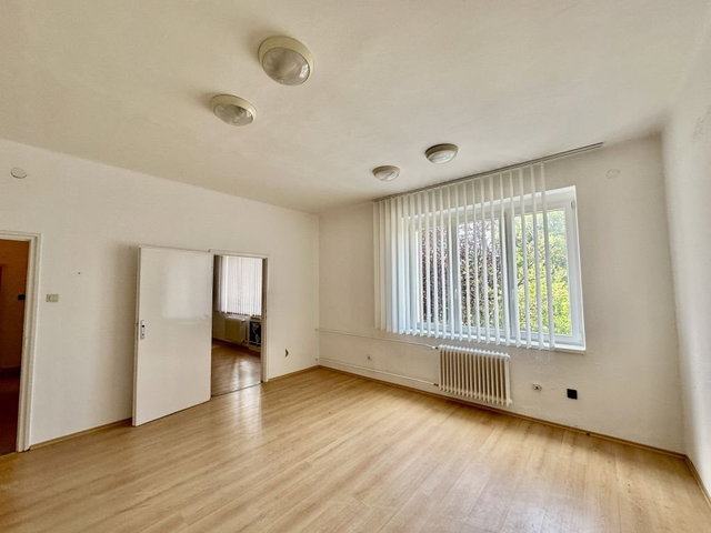 Eladó iroda, Balatonfűzfőn 199 M Ft / költözzbe.hu