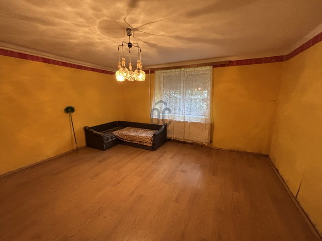 Eladó családi ház, Várpalotán, Viola utcában 38 M Ft, 3 szobás