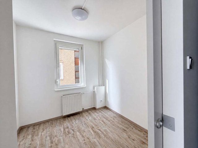 Eladó panellakás, Budapesten, XXI. kerületben 61.9 M Ft