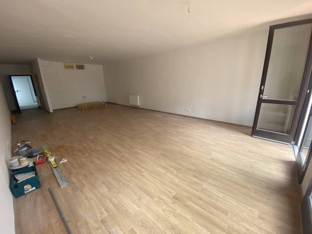 Eladó téglalakás, Sopronban 69.9 M Ft, 1 szobás