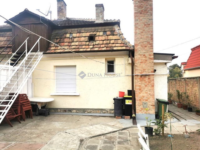 Eladó családi ház, Dunaalmáson, Almási utcában 48 M Ft