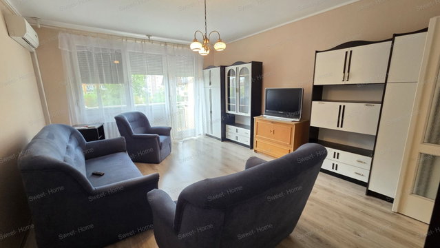 Eladó panellakás, Kecskeméten 55 M Ft, 3 szobás