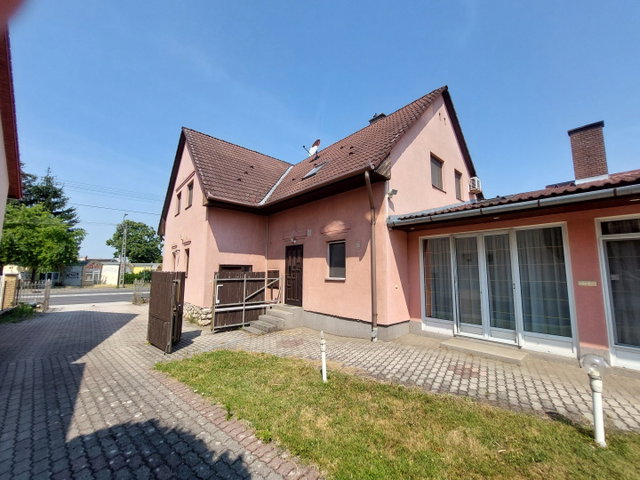 Eladó családi ház, Kaposváron 114.9 M Ft, 5 szobás